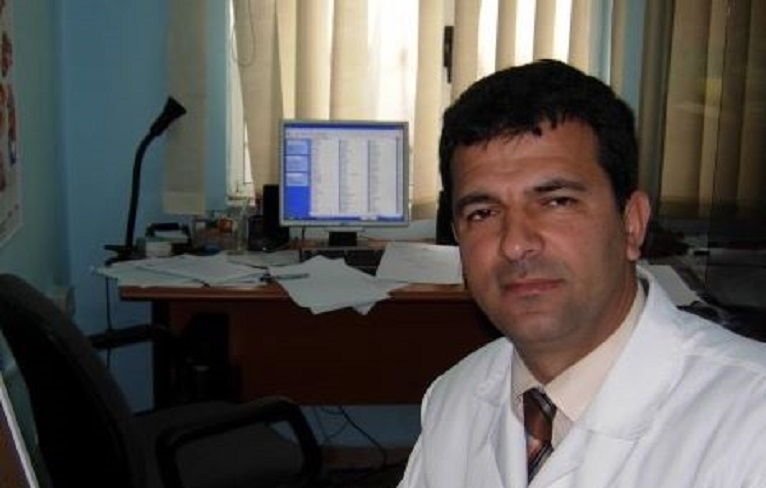 U akuzua nga studentët se merrte 100 euro për provim, pedagogu: Ja e vërteta ime U akuzua nga studentët se merrte 100 euro për provim, pedagogu: Ja e vërteta ime