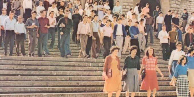 Po popullin që hesht, si e llogarisin? Po popullin që hesht, si e llogarisin?