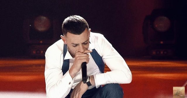 “Të du mom…”, Stresi nuk mundi të konkurojë në ‘Kënga Magjike” por i bënë një dedikim prekës nënës së tij “Të du mom…”, Stresi nuk mundi të konkurojë në ‘Kënga Magjike” por i bënë një dedikim prekës nënës së tij