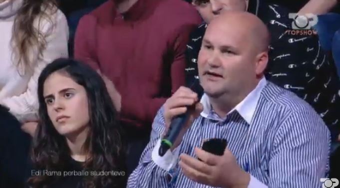 Drejtuesi i FRPD-së së Librazhdit përballë Ramës në “Top Show”: Duam dialog, duam zgjidhje Drejtuesi i FRPD-së së Librazhdit përballë Ramës në “Top Show”: Duam dialog, duam zgjidhje