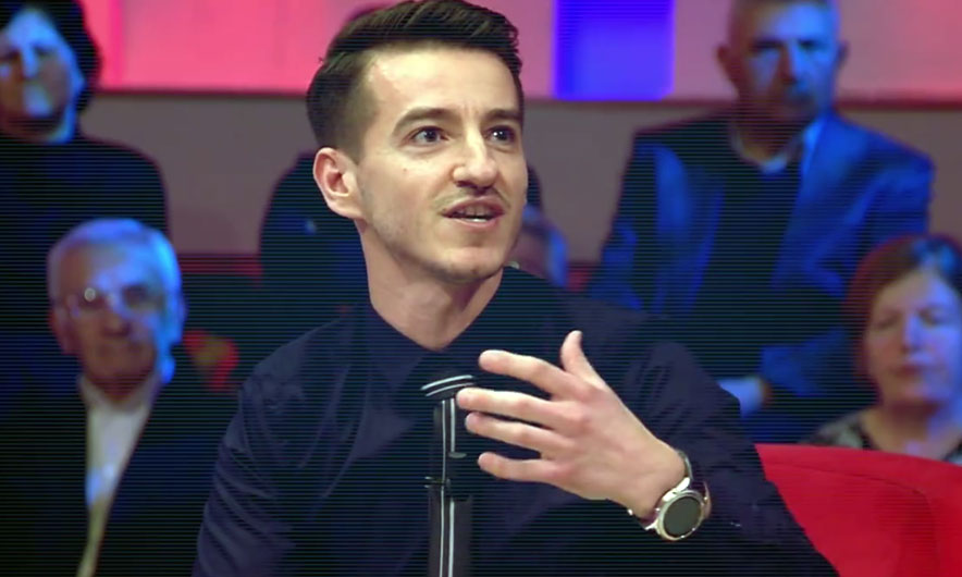 VIDEO/ Studentët turpërojnë shkencëtarin Taulant Muka, e kapin për zhelesh dhe e largojnë nga protesta: Zhduku, kërkon të përfitosh nga kauza jonë! VIDEO/ Studentët turpërojnë shkencëtarin Taulant Muka, e kapin për zhelesh dhe e largojnë nga protesta: Zhduku, kërkon të përfitosh nga kauza jonë!