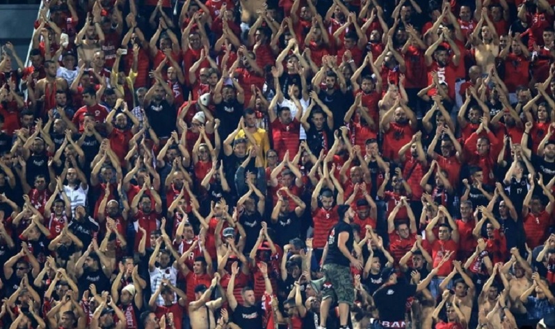 Athina do vishet kuqezi, nëse Rama pengohet dhe provokohet në Greqi Athina do vishet kuqezi, nëse Rama pengohet dhe provokohet në Greqi