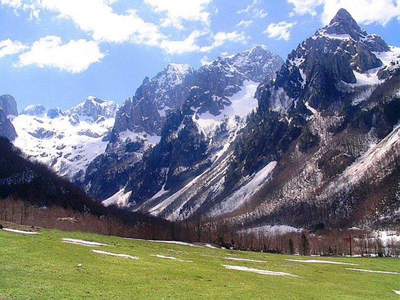 Në majat princërore të Tropojës (Video) Në majat princërore të Tropojës (Video)