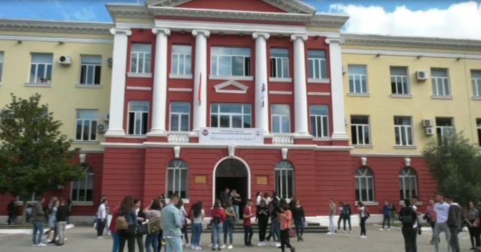 Pakti për Universitetin, Ekonomi: Nga paketa financiare e qeverisë përfitojnë 90 mijë studentë Pakti për Universitetin, Ekonomi: Nga paketa financiare e qeverisë përfitojnë 90 mijë studentë