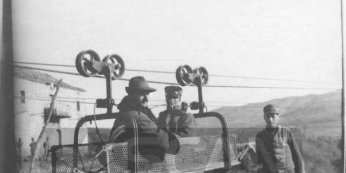 “Teleferikët” në Shqipërinë e vitit 1916! Si u ndërtua linja Shëngjin-Vorë dhe linja mbi Vjosë “Teleferikët” në Shqipërinë e vitit 1916! Si u ndërtua linja Shëngjin-Vorë dhe linja mbi Vjosë