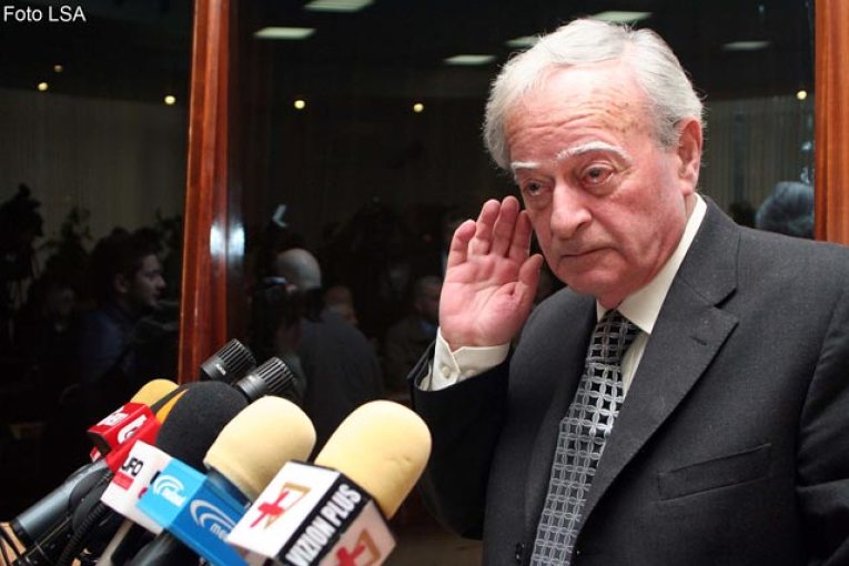 3 mendjendriturit shqiptarë pa diplomë dhe ndër më të zgjuarit 3 mendjendriturit shqiptarë pa diplomë dhe ndër më të zgjuarit