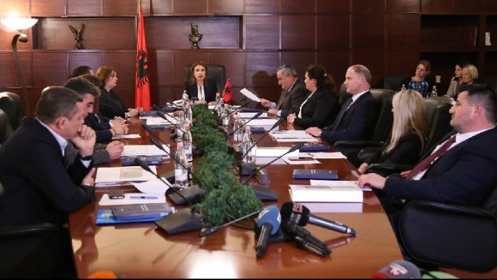 KLGj ndez motorrët/ Përzgjidhen kontrolluesit e gjyqtarëve dhe Komisioni i Buxhetit KLGj ndez motorrët/ Përzgjidhen kontrolluesit e gjyqtarëve dhe Komisioni i Buxhetit