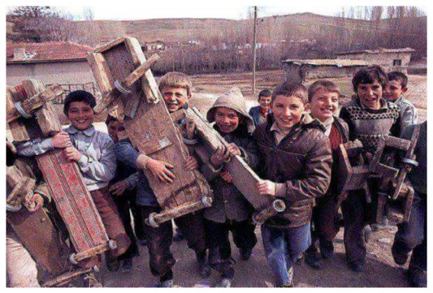 Si kanë ndryshuar emrat e fëmijëve të shqiptarëve ndër vite?! Si kanë ndryshuar emrat e fëmijëve të shqiptarëve ndër vite?!