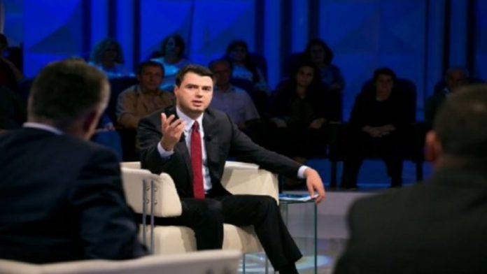 Halli i Bashës me Cakajn…Vetingu