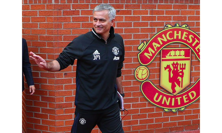 Man. Utd. Liron Mourinhon, e dëmshpërblen me 15 mln paund Man. Utd. Liron Mourinhon, e dëmshpërblen me 15 mln paund