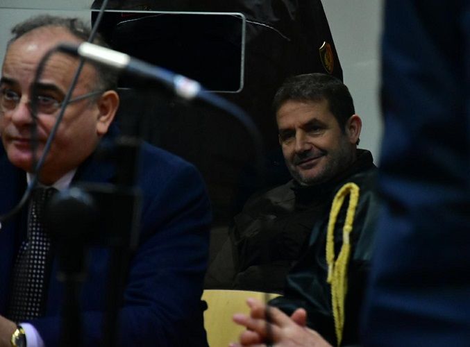 “Shullazi e sëmuri”! A do t’i rezitojë Balilit, prokurori Ened Nakuçi apo përsëri raport 6 mujorë?! “Shullazi e sëmuri”! A do t’i rezitojë Balilit, prokurori Ened Nakuçi apo përsëri raport 6 mujorë?!