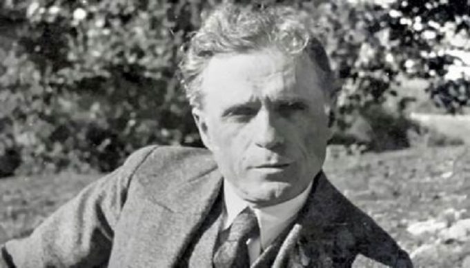 12 shprehje të hidhura, por të vërteta për shqiptarët, nga Mid’hat Frashëri 12 shprehje të hidhura, por të vërteta për shqiptarët, nga Mid’hat Frashëri