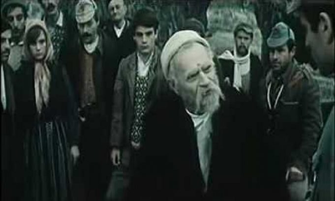 Role të gdhendura në memorje: Plaku Mere Fizi!