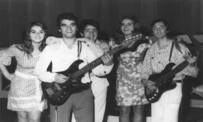 Kush ishin vajzat e guximshme të Rock&Rollit në Shqipërinë e ’70-s? Kush ishin vajzat e guximshme të Rock&Rollit në Shqipërinë e ’70-s?