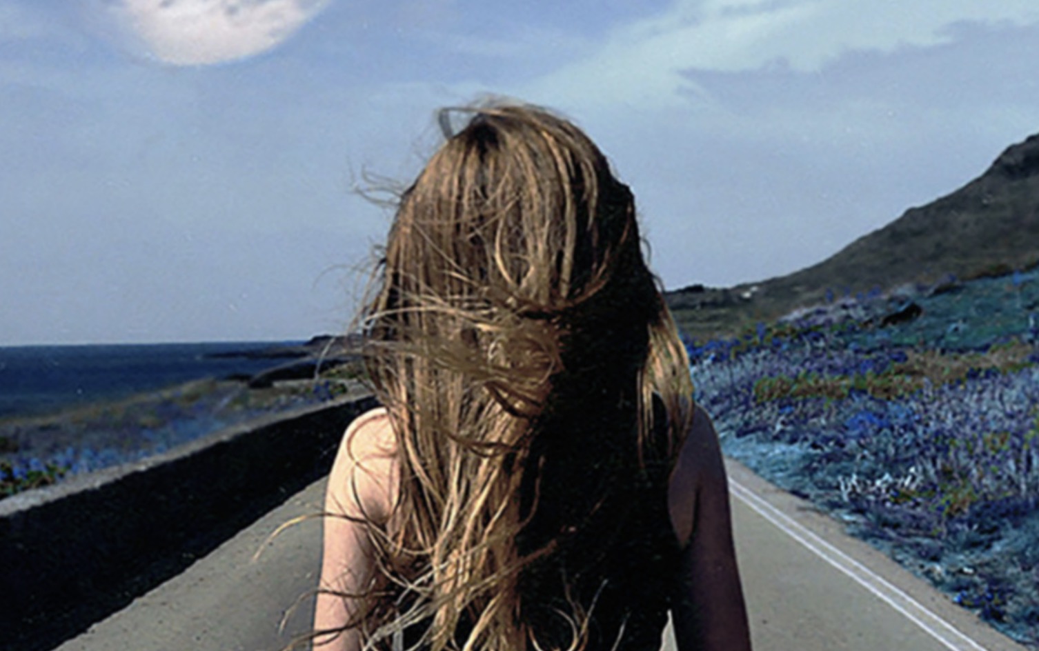 Për vajzat që nuk kanë frikë nga ujqërit Për vajzat që nuk kanë frikë nga ujqërit