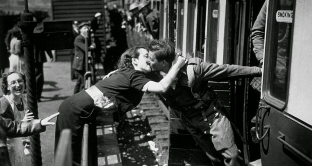 Dashuria e “agjentes franceze” me studentin e rekrutuar nga Sigurimi Dashuria e “agjentes franceze” me studentin e rekrutuar nga Sigurimi