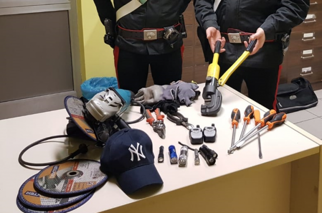 Shqiptari “specialist” prangoset pas ndjekjes së gjatë si në “filma aksion” Shqiptari “specialist” prangoset pas ndjekjes së gjatë si në “filma aksion”