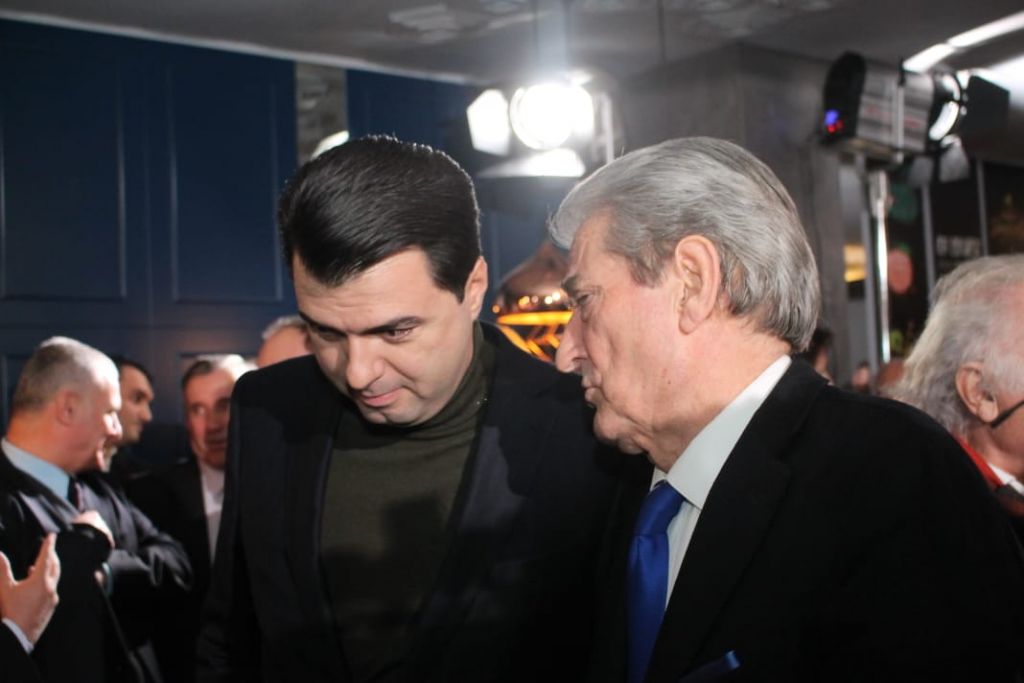 Protesta e 11 majit “ndez” opozitën: Berisha i vë kusht Bashës rrëzimin e Ramës para fushatës Protesta e 11 majit “ndez” opozitën: Berisha i vë kusht Bashës rrëzimin e Ramës para fushatës