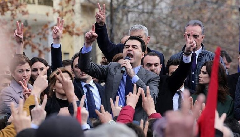 Dështimi i ”Casa del Papel” Albania Dështimi i ”Casa del Papel” Albania