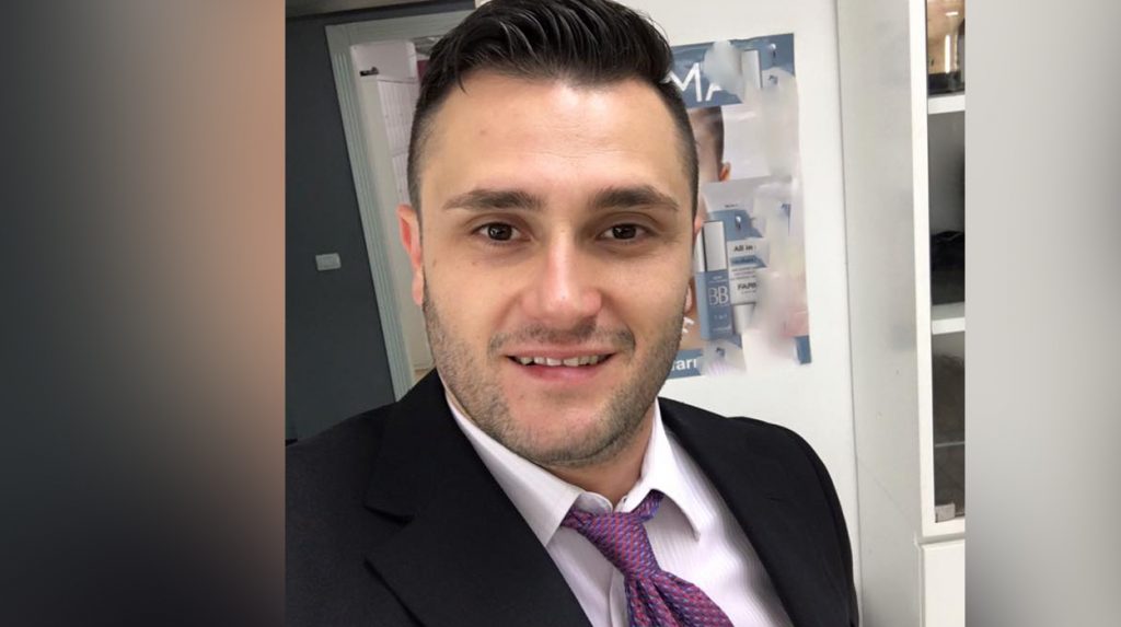 Bes Kallaku-Elisa Spiropalit: Sa i ngjan Genës! Reagon Elisa “O ti…” (Foto) Bes Kallaku-Elisa Spiropalit: Sa i ngjan Genës! Reagon Elisa “O ti…” (Foto)