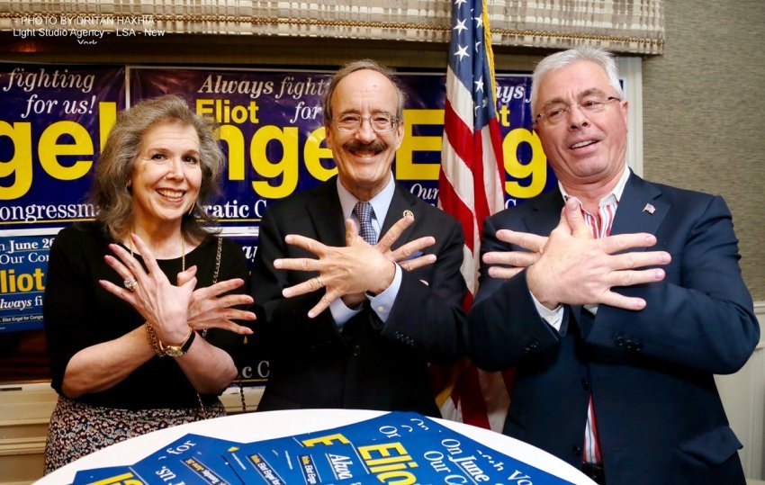 Në Amerikë Kongresi i ri bëri betimin, mbrojtësi i Shqipërisë dhe Kosovës është aty Në Amerikë Kongresi i ri bëri betimin, mbrojtësi i Shqipërisë dhe Kosovës është aty