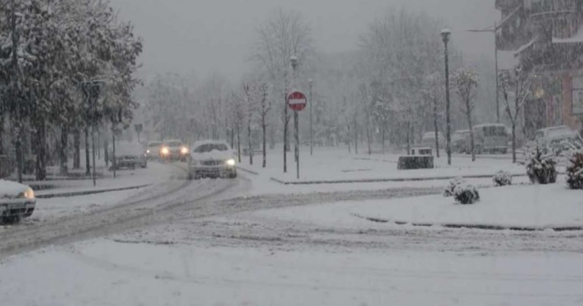 Panoramë fantastike në rrugën Qafë-Thanë- Lin-Pogradec- Qafë Plloç e ndërtuar nga ata… që ndërtojnë Panoramë fantastike në rrugën Qafë-Thanë- Lin-Pogradec- Qafë Plloç e ndërtuar nga ata… që ndërtojnë