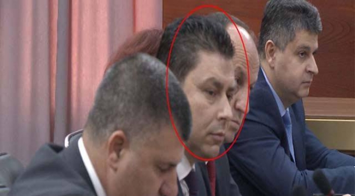 Padia për shpifje ndaj Bashës, Balla thirrje Prokurorisë: Boll me lojën e vjetër që mban dosjet me muaj e vite pa gjetur fajtorët dhe pa i çuar prapa hekurave Padia për shpifje ndaj Bashës, Balla thirrje Prokurorisë: Boll me lojën e vjetër që mban dosjet me muaj e vite pa gjetur fajtorët dhe pa i çuar prapa hekurave