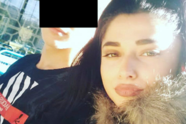 Historia e trishtë e Griselda Gjikolës: E fejuar minorene me një burrë plak që ia përmbysi ëndrrat! Historia e trishtë e Griselda Gjikolës: E fejuar minorene me një burrë plak që ia përmbysi ëndrrat!