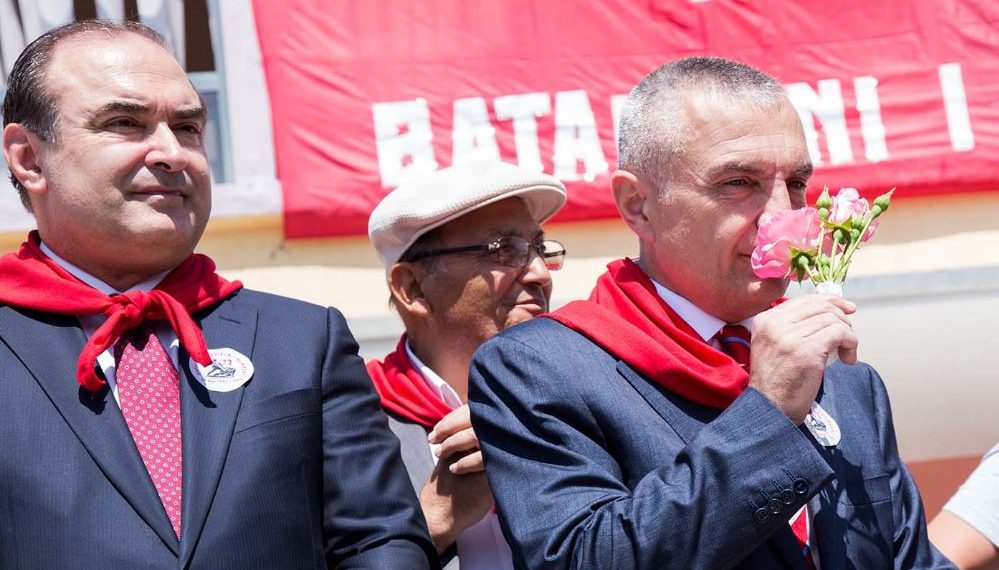 Nga Meta tek Gjinushi e Haxhinasto, ja politikanët që kanë mbajtur dy funksione në qeveri dhe Kushtetuta Nga Meta tek Gjinushi e Haxhinasto, ja politikanët që kanë mbajtur dy funksione në qeveri dhe Kushtetuta