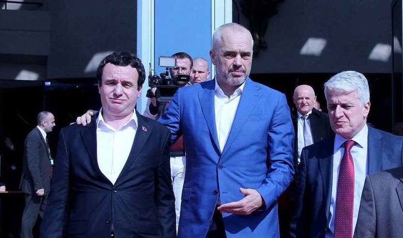 “Caka”/ Vetvendosja e Albin Kurtit i bënë 7 pyetje Kryeministrit Rama “Caka”/ Vetvendosja e Albin Kurtit i bënë 7 pyetje Kryeministrit Rama