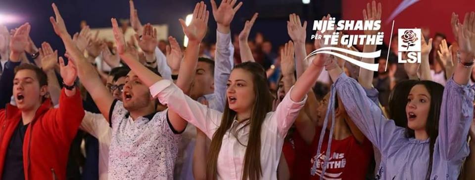 FOTOT/ LSI del hapur: Po, ne e kemi marr peng protestën e studentëve! FOTOT/ LSI del hapur: Po, ne e kemi marr peng protestën e studentëve!