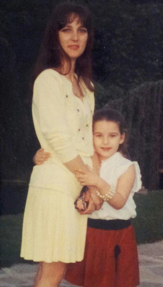 FOTOT/ Historia e ruses që u dashurua me gjeneralin shqiptar dhe “ngeci” në Tiranë FOTOT/ Historia e ruses që u dashurua me gjeneralin shqiptar dhe “ngeci” në Tiranë