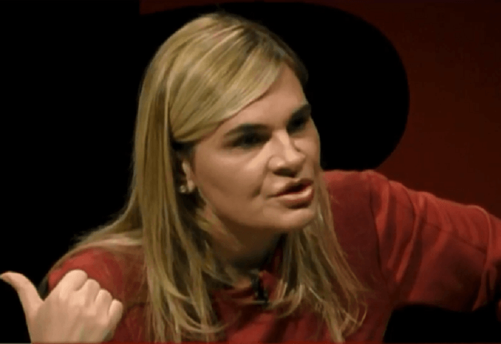 Monika Kryemadhi zbulon se zoti “bujari” qënka ligji 7501: Dhuratë nga ligji tokë të konvertuar në pallat me 16 hyrje! Monika Kryemadhi zbulon se zoti “bujari” qënka ligji 7501: Dhuratë nga ligji tokë të konvertuar në pallat me 16 hyrje!