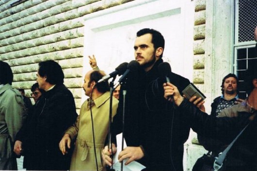 “Diplomatja” greke që u marros pas Edi Ramës dhe përgjimi nga “vrima e çelësit” i Berishës “Diplomatja” greke që u marros pas Edi Ramës dhe përgjimi nga “vrima e çelësit” i Berishës