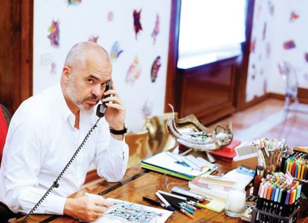 Paralajmëroi telefonatën me Shtëpinë e Bardhë, Rama rrëfen temat e diskutimit Paralajmëroi telefonatën me Shtëpinë e Bardhë, Rama rrëfen temat e diskutimit