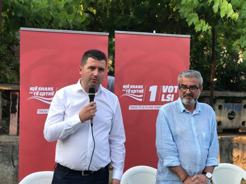 Flet LSI-sti Rigers Balili kryetari i Bashkisë së Delvinës: Kam negociuar me policinë Ja pse u dorëzua tani Klementi! Flet LSI-sti Rigers Balili kryetari i Bashkisë së Delvinës: Kam negociuar me policinë Ja pse u dorëzua tani Klementi!