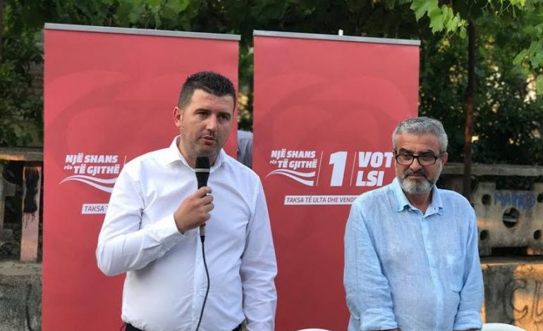 Flet nipi i Klement Balilit, kryebashkiaku i LSI: Unë negociova me drejtorin e policisë, ja kushti që ishte vendosur dhe detajet në zyrën e Ardi Veliut Flet nipi i Klement Balilit, kryebashkiaku i LSI: Unë negociova me drejtorin e policisë, ja kushti që ishte vendosur dhe detajet në zyrën e Ardi Veliut