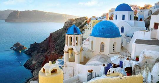 Santorini në “rrezik: Parlamenti Europian jep alarmin Santorini në “rrezik: Parlamenti Europian jep alarmin