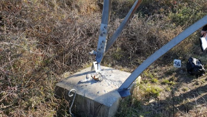 Tritol shtyllës së tensionit në Fushë Krujë, Balla “thumbon” Berishën: E kishe harruar këtë sport! Tritol shtyllës së tensionit në Fushë Krujë, Balla “thumbon” Berishën: E kishe harruar këtë sport!