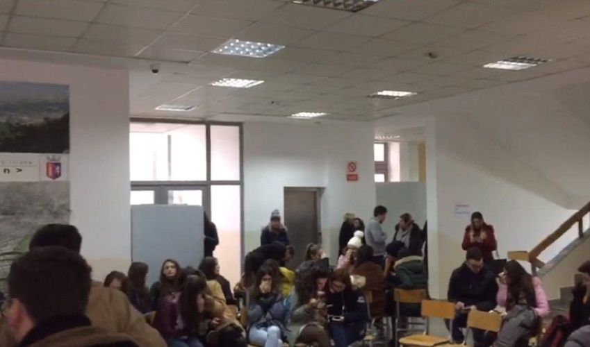 Universiteti Politeknik kërkesë policisë private “Myrto Security” të Brahimllarve: Zbatoni kontratën , ndaloni uzurpimin ambjenteve dhe godinave! Universiteti Politeknik kërkesë policisë private “Myrto Security” të Brahimllarve: Zbatoni kontratën , ndaloni uzurpimin ambjenteve dhe godinave!