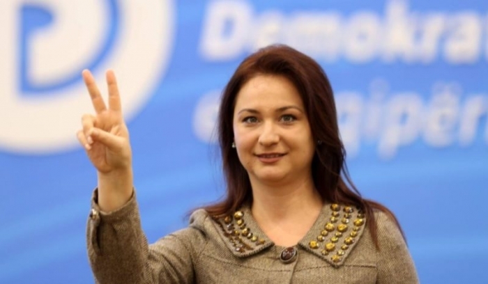 “Media”/ Ish zyrtarja e PD kryqëzon Bashën: O Lul, je jashtë realitetit. Merre seriozisht, se s’je në Hollandë! “Media”/ Ish zyrtarja e PD kryqëzon Bashën: O Lul, je jashtë realitetit. Merre seriozisht, se s’je në Hollandë!