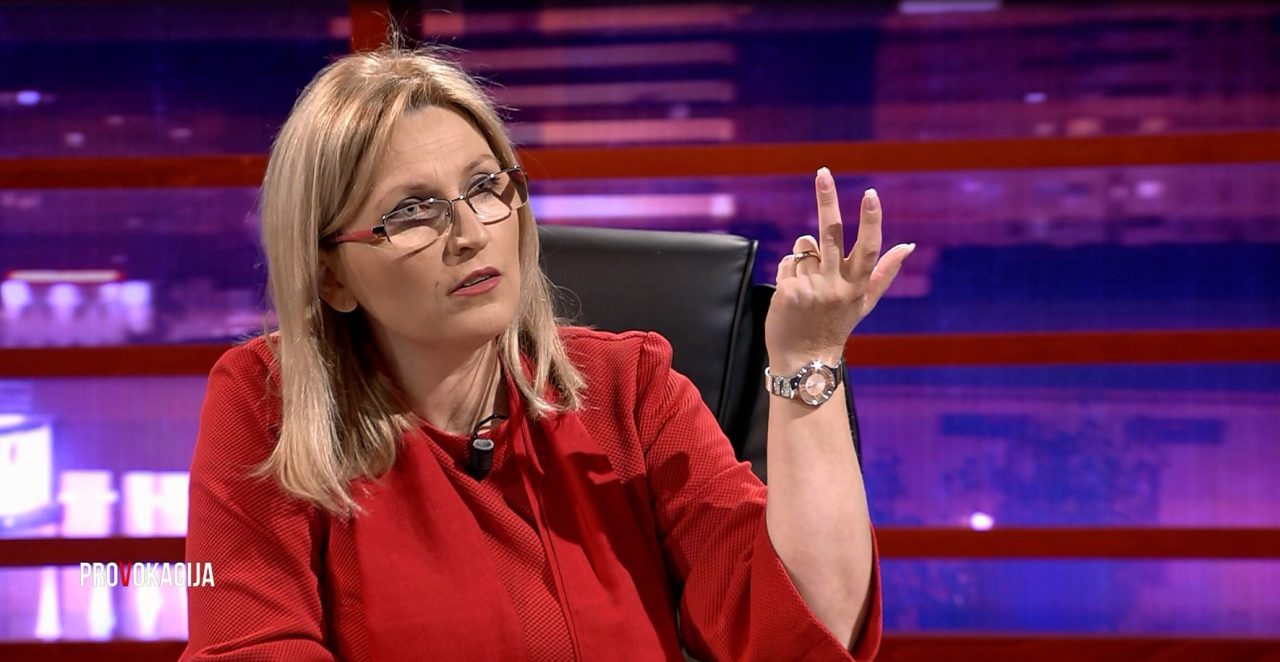 Rama “thumbon” Voltana Ademin: Në Shkodër ka ngecur sharra në gozhdën e bashkisë që s’di, s’do, s’kupton Rama “thumbon” Voltana Ademin: Në Shkodër ka ngecur sharra në gozhdën e bashkisë që s’di, s’do, s’kupton