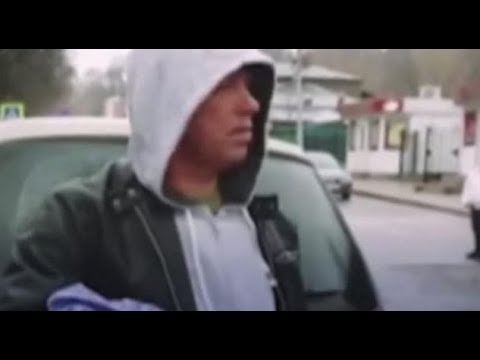 I pastrehi kërkon strehim në autobuz, reagimi i shoferes do ju lërë pa fjalë (Video) I pastrehi kërkon strehim në autobuz, reagimi i shoferes do ju lërë pa fjalë (Video)