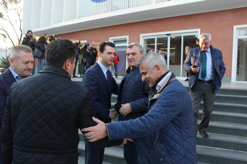 PROFILET: Ç’përfaqësojnë ndër vite personazhet e opozitës që hodhën mandatet “në zjarr” PROFILET: Ç’përfaqësojnë ndër vite personazhet e opozitës që hodhën mandatet “në zjarr”