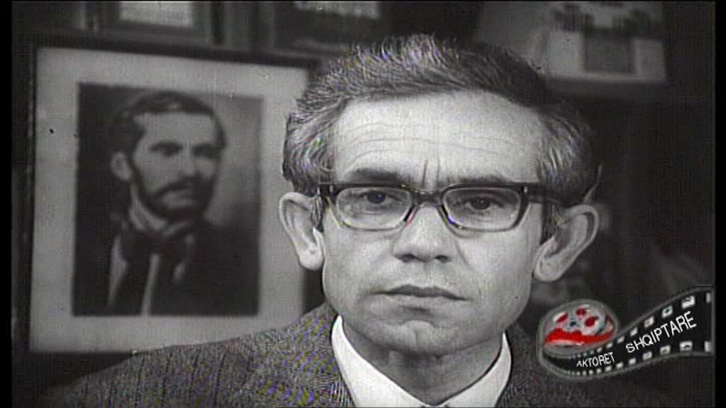 Petraq Xhillari, një emër i njohur i kinemasë shqiptare Petraq Xhillari, një emër i njohur i kinemasë shqiptare