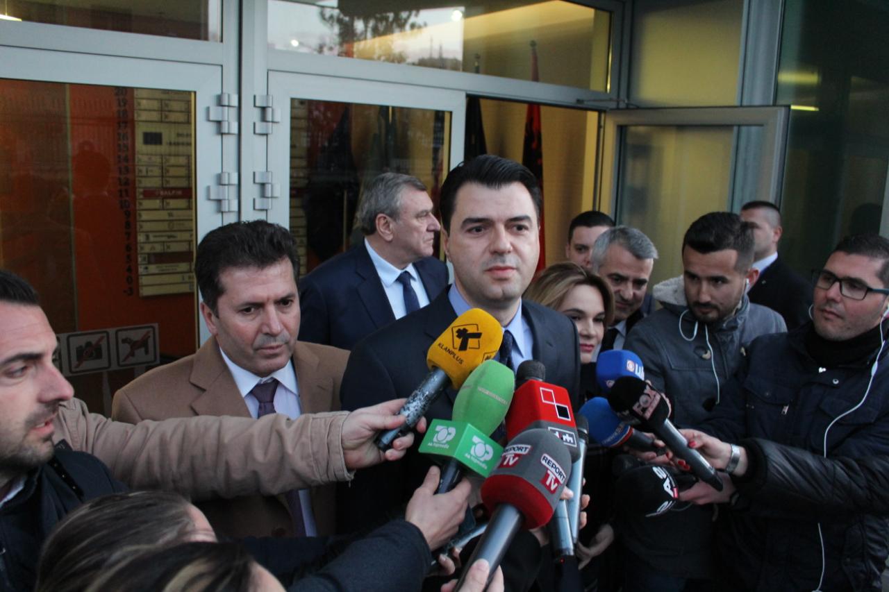 Basha pas “broçkullit” me delegacionin e PE i quan budallenj: Miqtë tanë nuk na kuptojnë por… do e kuptojnë Basha pas “broçkullit” me delegacionin e PE i quan budallenj: Miqtë tanë nuk na kuptojnë por… do e kuptojnë