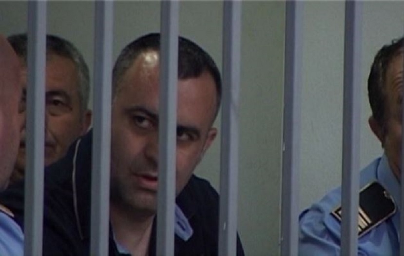 LAJMI I FUNDIT/ Forcat Speciale aksion blitz në banesat e 3 gjyqtarëve që zbutën dënimin për Dritan Dajtin