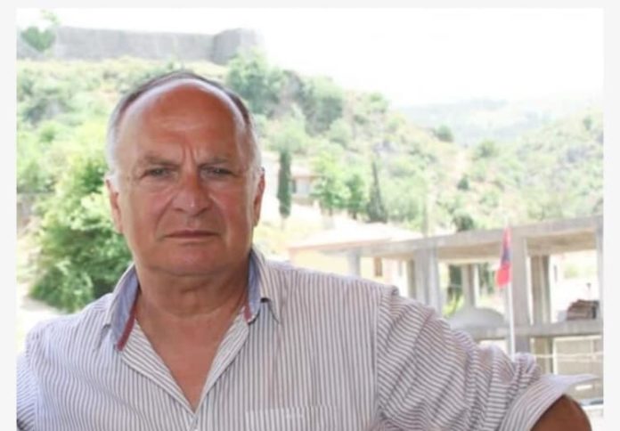 Kiços nuk i duhen kurorat Kiços nuk i duhen kurorat