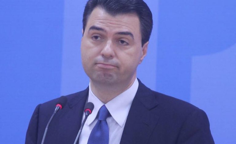 “Kryeministri” i ri i sapozgjedhur me revolte popullore, Lulzim Basha, vendos te djeg mandatet! “Kryeministri” i ri i sapozgjedhur me revolte popullore, Lulzim Basha, vendos te djeg mandatet!