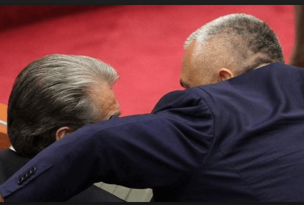 VIDEO/ Kur Meta ishte prishur me pikën e tij të dobët: “Berisha ta harrojë se mund t’i shtyjë zgjedhjet” VIDEO/ Kur Meta ishte prishur me pikën e tij të dobët: “Berisha ta harrojë se mund t’i shtyjë zgjedhjet”